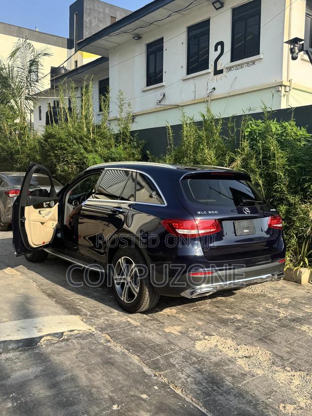 Mercedes-Benz GLC-Class 2016 Blue photo 9