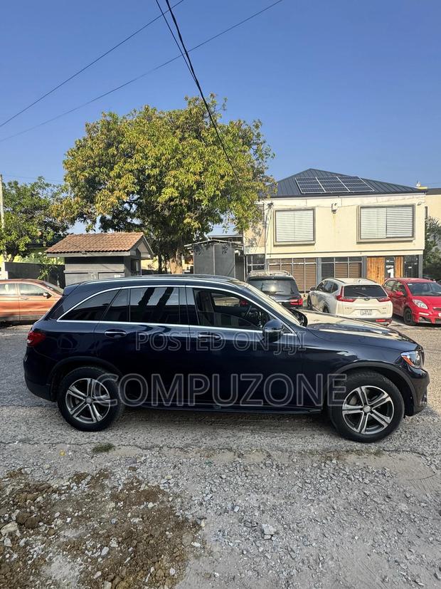 Mercedes-Benz GLC-Class 2016 Blue photo 8
