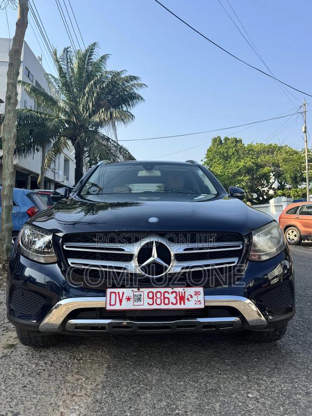 Mercedes-Benz GLC-Class 2016 Blue photo 2