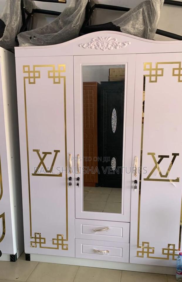 Wardrobe Zury Handah Murining