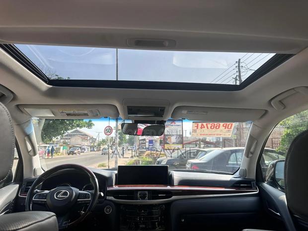 Lexus LX 570 AWD 2021 Silver