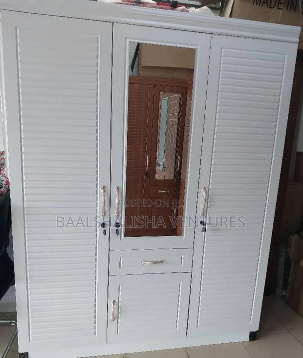 Wardrobe Ashantessh Durable Permis