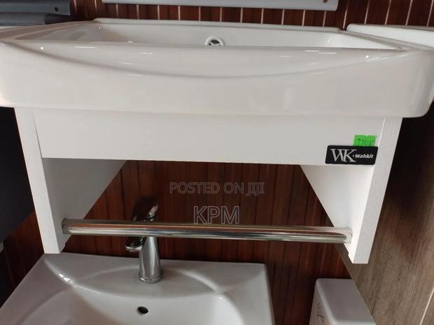 Cabinet Counter Top Mirrored Wash Hand Basin photo 2