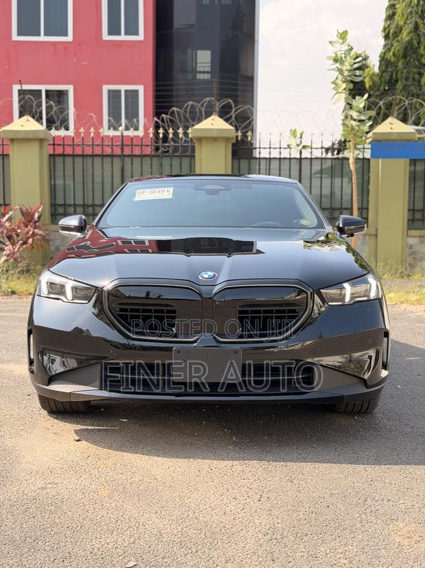 BMW 530i 2024 Black