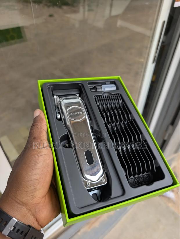 Oraimo Smart Clipper 2 Professional Rechargeable Wireless Hair Clipper photo 4