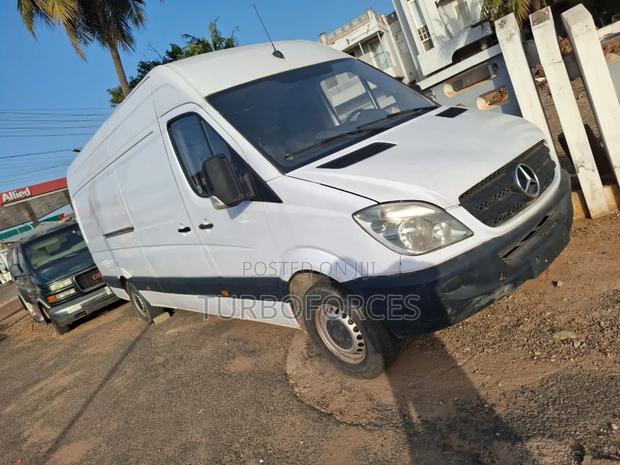 Mercedes-Benz Sprinter 2010 White
