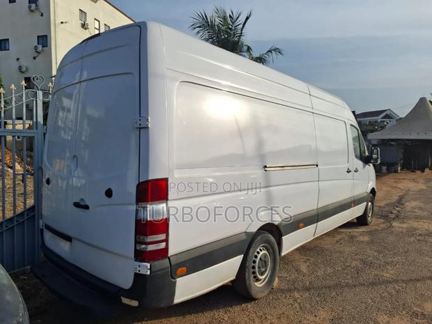 Mercedes-Benz Sprinter 2010 White