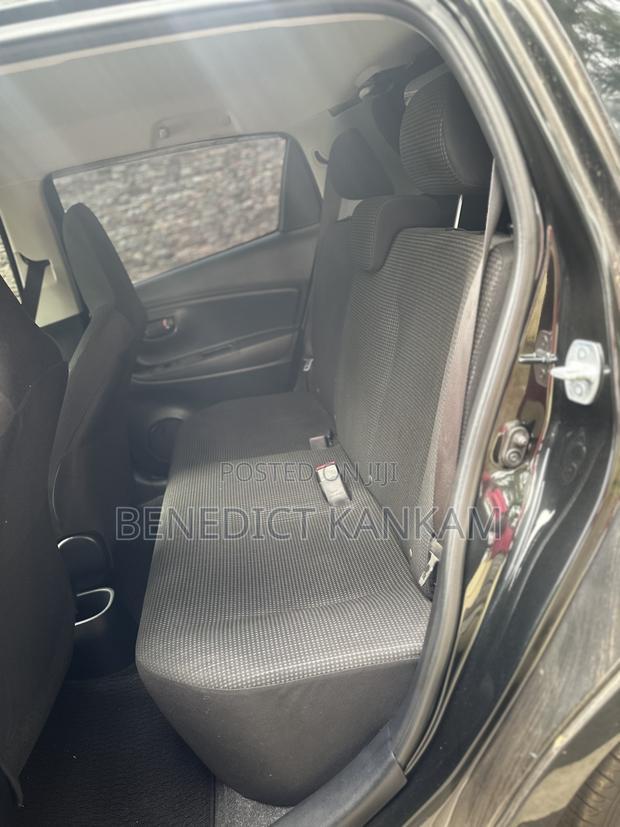 Toyota Vitz 1.3 AWD 5dr 2015 Black