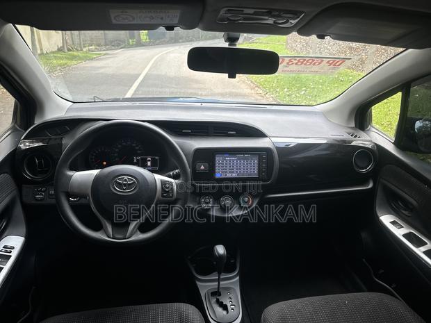 Toyota Vitz 1.3 AWD 5dr 2015 Black