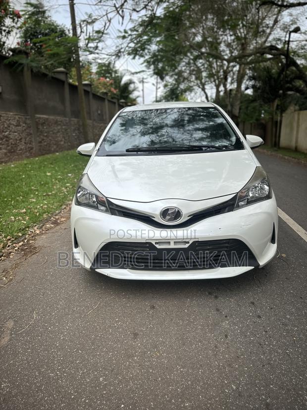 Toyota Vitz 1.3 AWD 5dr 2014 White