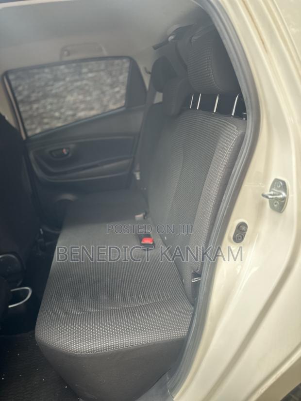 Toyota Vitz 1.3 AWD 5dr 2014 White