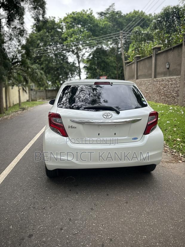 Toyota Vitz 1.3 AWD 5dr 2014 White