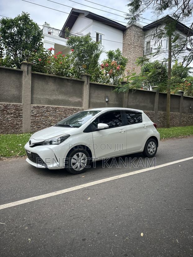 Toyota Vitz 1.3 AWD 5dr 2014 White