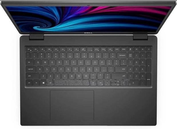 New Laptop Dell Latitude 3520 8GB Intel Core I5 SSD 256GB
