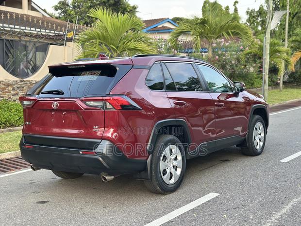 Toyota RAV4 LE AWD 2020 Burgundy