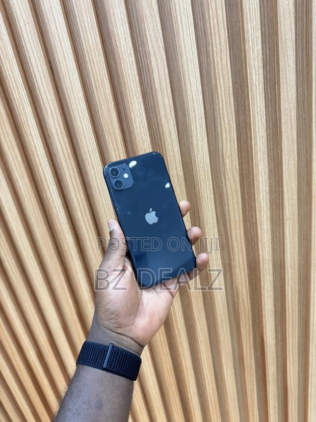Apple iPhone 11 64 GB Black