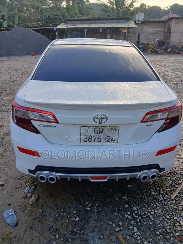 Toyota Camry LE 4dr Sedan (2.5L 4cyl 6A) 2013 White
