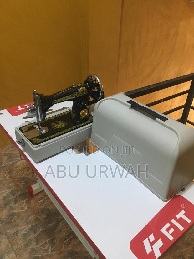 Hand Sewing Machine photo 3