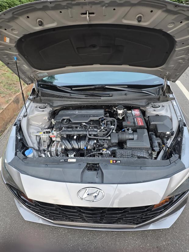 Hyundai Elantra SE 2021 Gray