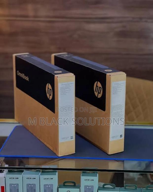 New Laptop HP OmniBook 5 Flip 8GB Intel Core I5 SSD 512GB photo 2