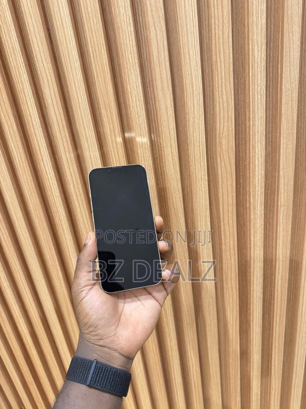 Apple iPhone 13 Pro 256 GB Gold photo 3