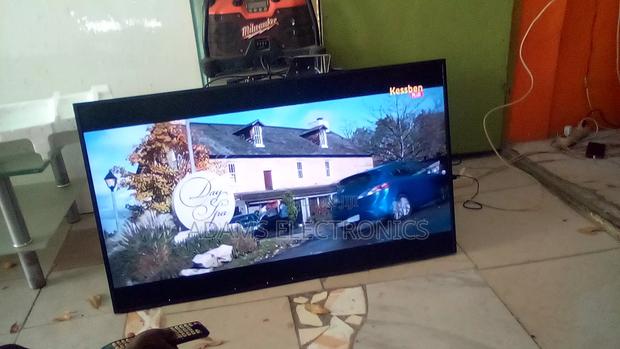 A Very Nice Home Use Qled 50 Inches Frame Tv for Sale photo 5