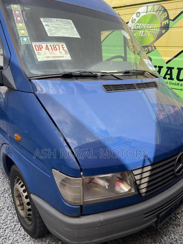 Mercedes-Benz Sprinter 2004 Blue