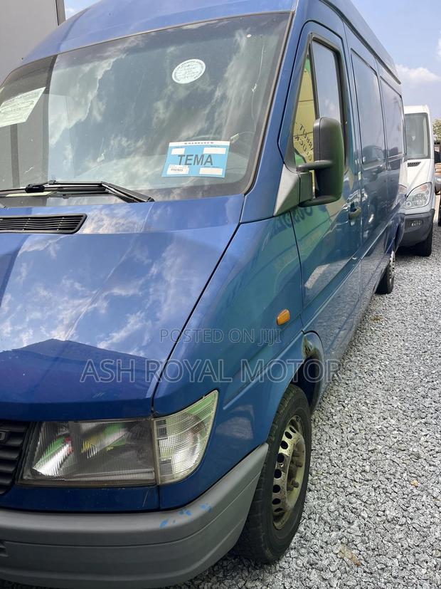 Mercedes-Benz Sprinter 2004 Blue