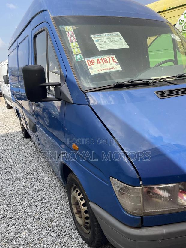 Mercedes-Benz Sprinter 2004 Blue