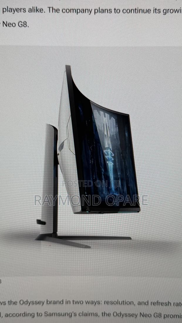 Samsung 32" Odyssey Neo G8 Curved Monitor