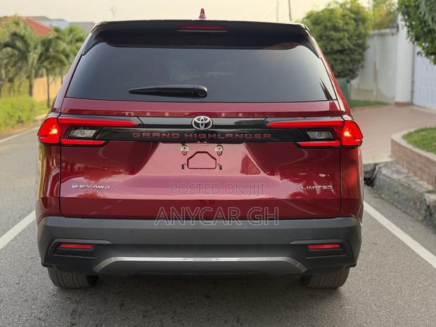 Toyota Grand Highlander 2024 Red