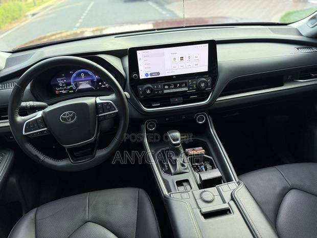 Toyota Grand Highlander 2024 Red