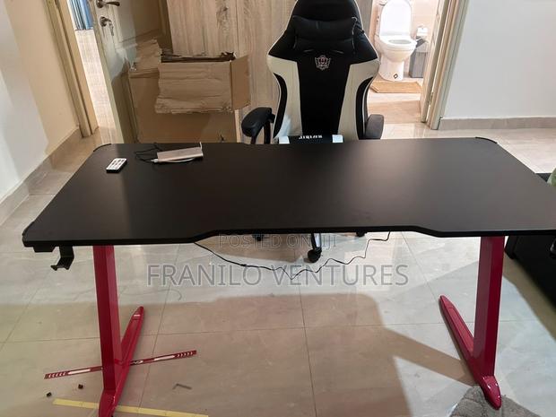 RGB Game Table (Z -Legs) · Photo 3