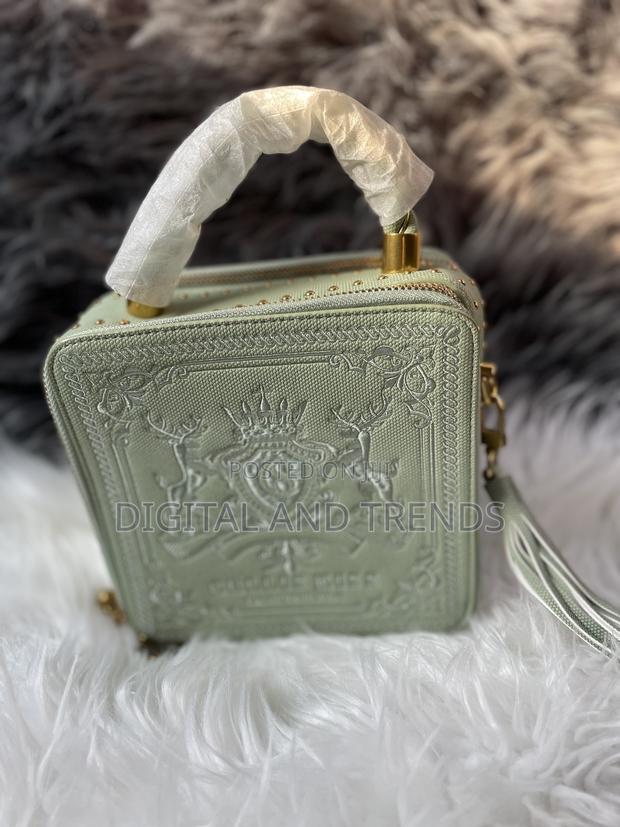 Sage Green Leather Box -Shaped Crossbody Bag. · Photo 3
