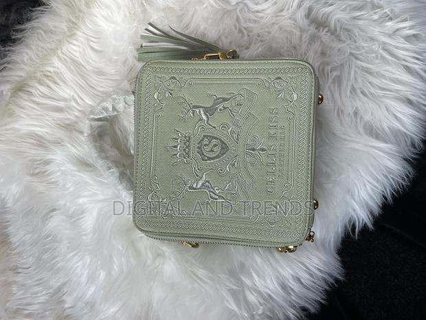 Sage Green Leather Box -Shaped Crossbody Bag. · Photo 4