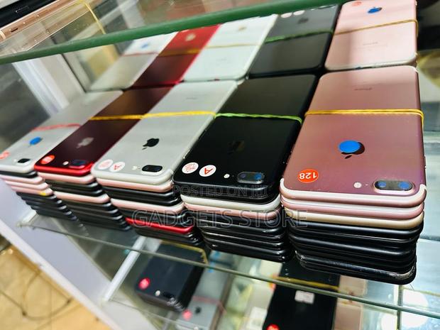 Apple iPhone 7 Plus 32 GB Rose Gold photo 2