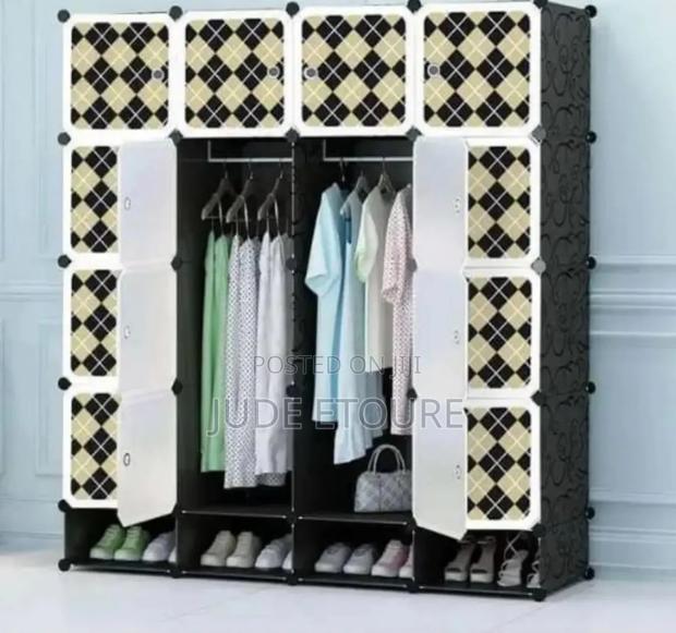 Plasting Wardrobe · Photo 2