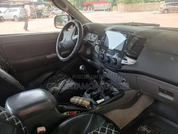 Toyota Hilux SR5 4x4 2013 White