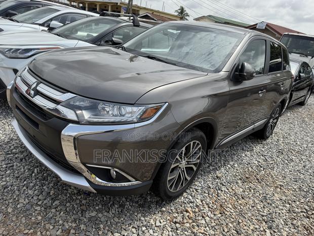 Mitsubishi Outlander SE AWC 2017 Green