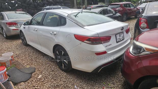 Kia Optima LX 4dr Sedan FWD (2.4L 4cyl 6M) 2016 White photo 2