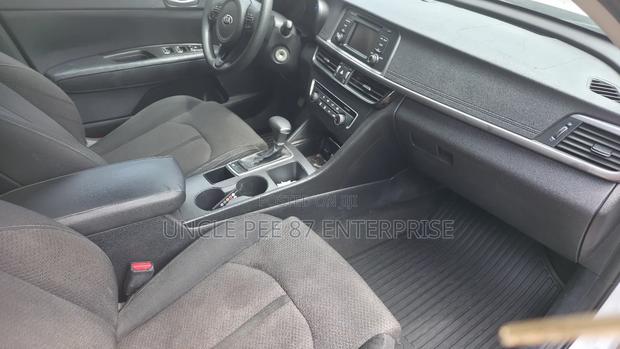 Kia Optima LX 4dr Sedan FWD (2.4L 4cyl 6M) 2016 White photo 5