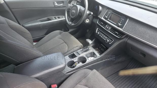 Kia Optima LX 4dr Sedan FWD (2.4L 4cyl 6M) 2016 White photo 6