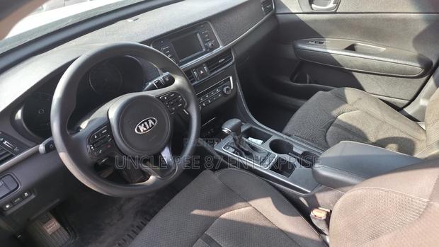 Kia Optima LX 4dr Sedan FWD (2.4L 4cyl 6M) 2016 White photo 9