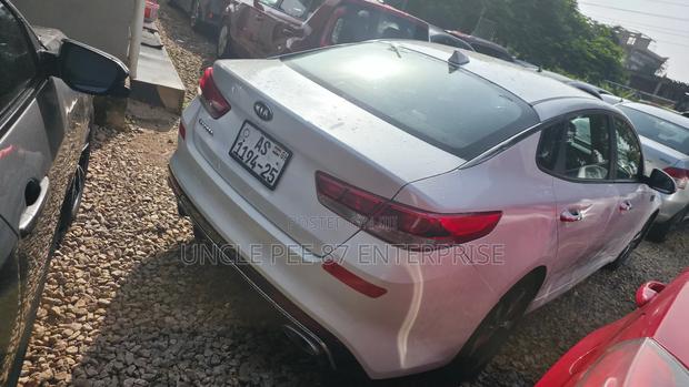 Kia Optima LX 4dr Sedan FWD (2.4L 4cyl 6M) 2016 White photo 10