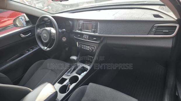 Kia Optima LX 4dr Sedan FWD (2.4L 4cyl 6M) 2016 White photo 11