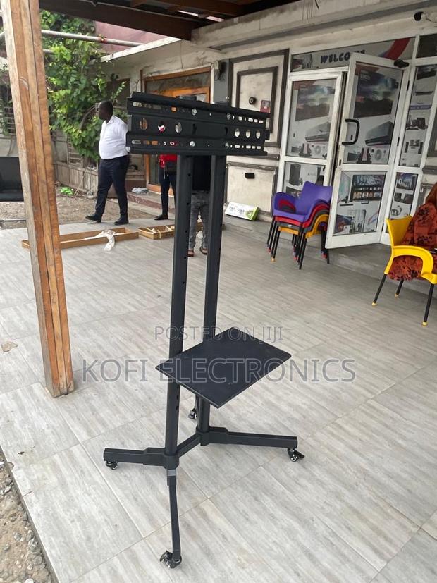 Megabase 55-65 – The Stand That Holds Power · Photo 2