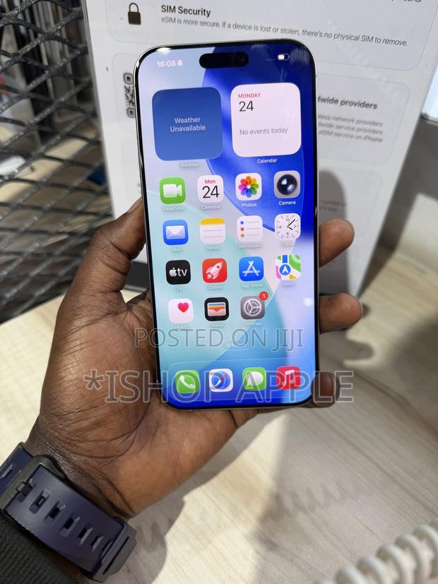 Apple iPhone 16 Pro Max 256 GB · Photo 3