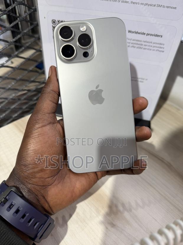 Apple iPhone 16 Pro Max 256 GB · Photo 4