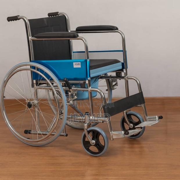 Commode Wheelchair · Photo 3