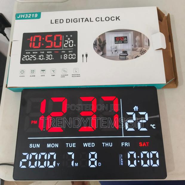 Led Digital Alarm Wall Clock With Adjustable Brightness · Photo 4
